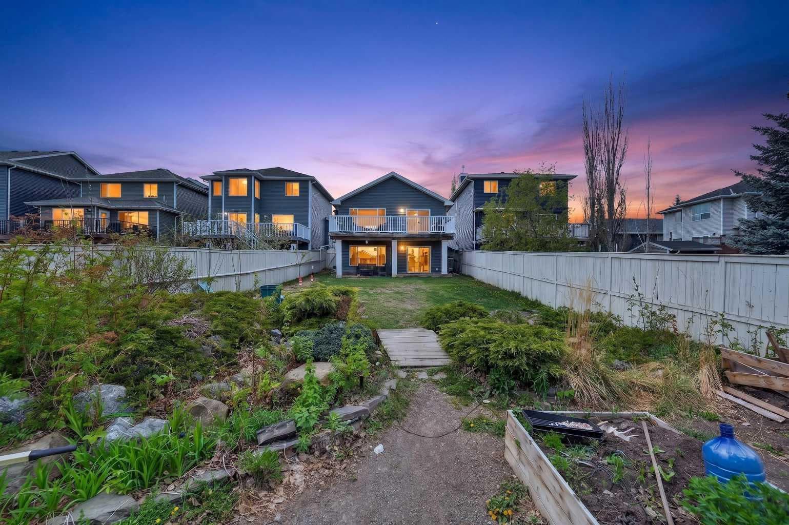 44 Bridlepost Green SW — photo 3