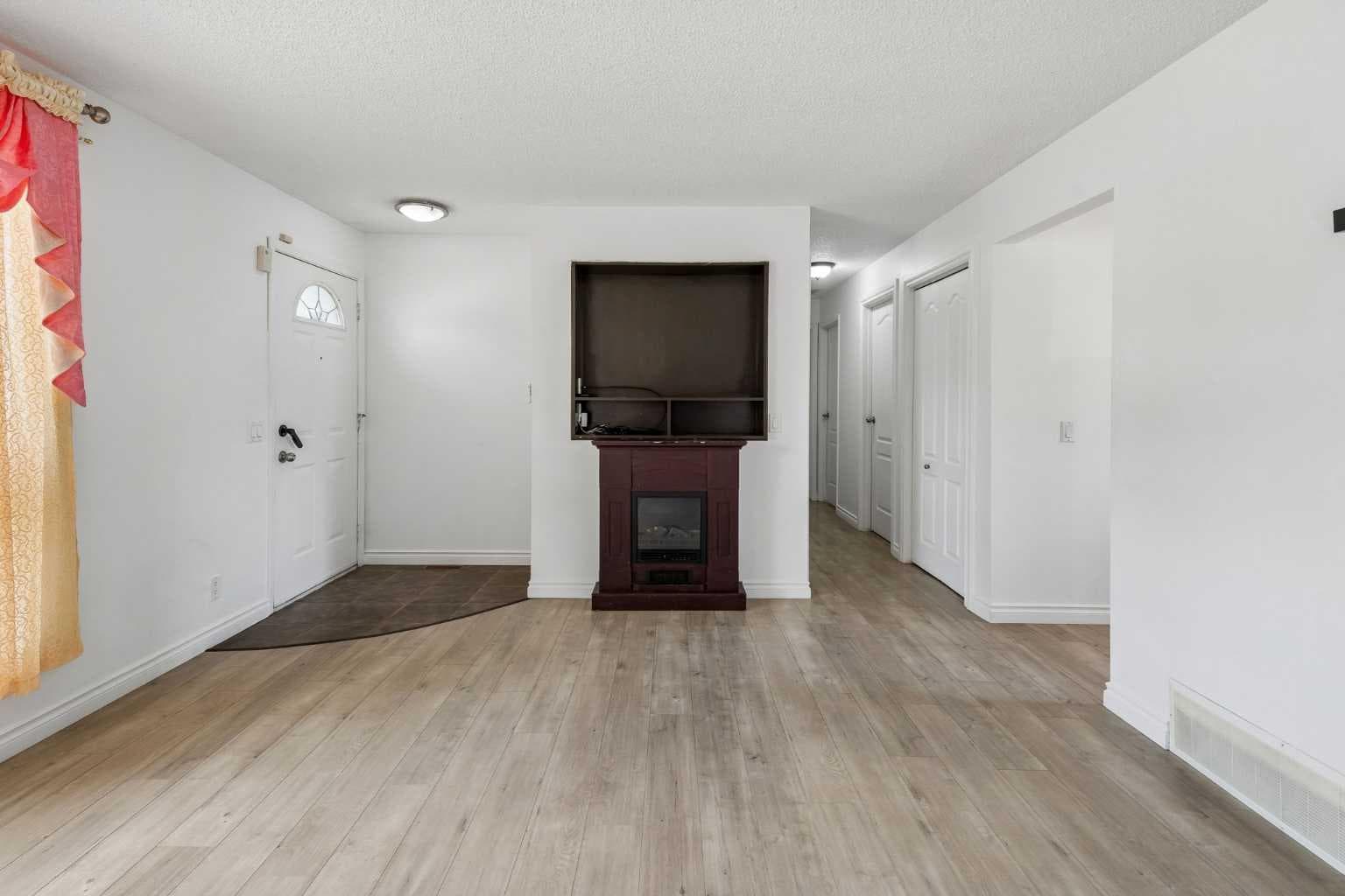 83 Appletree Close SE — photo 5