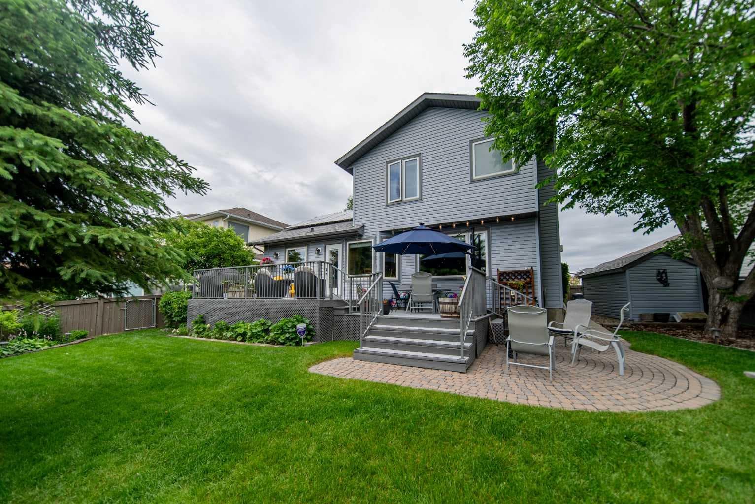 76 Sunset Crescent — photo 1