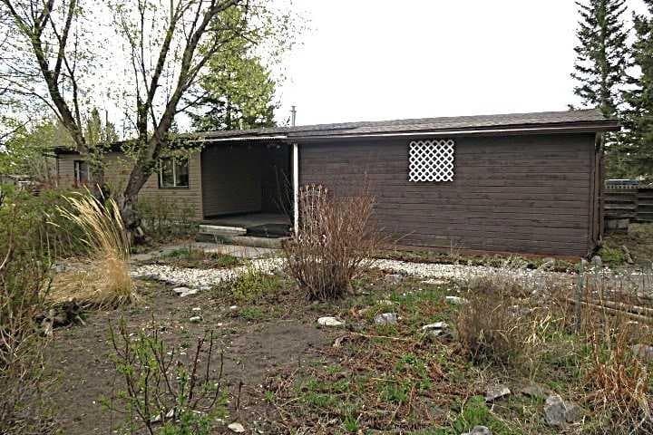 207 4 Street NW — photo 3