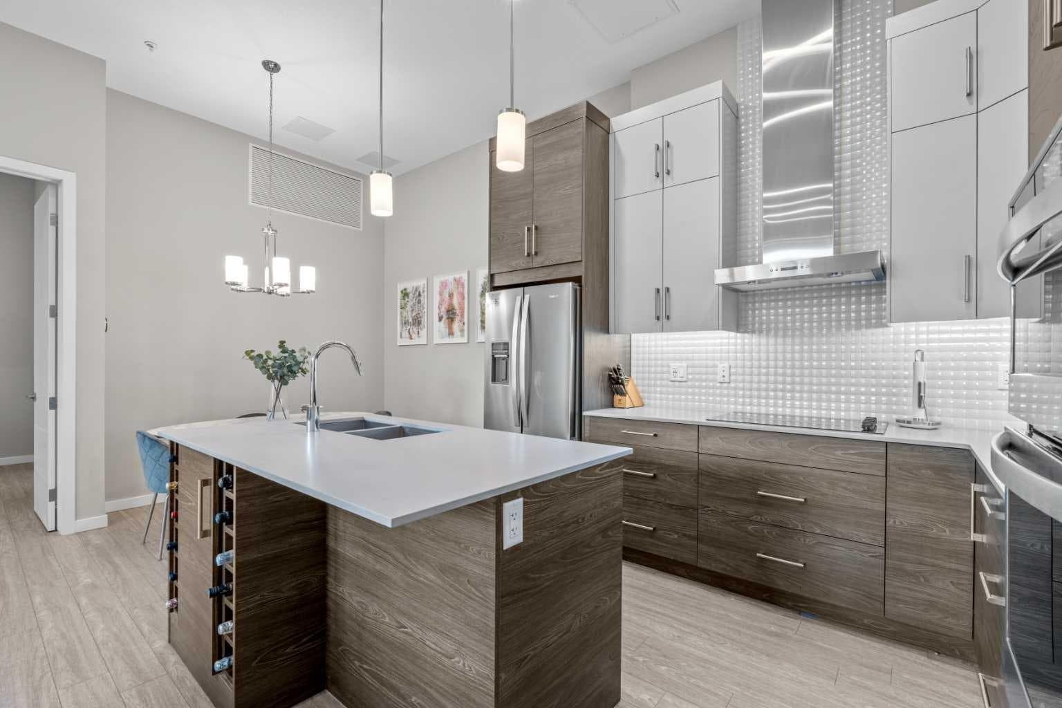 124 Mahogany Centre SE — photo 3