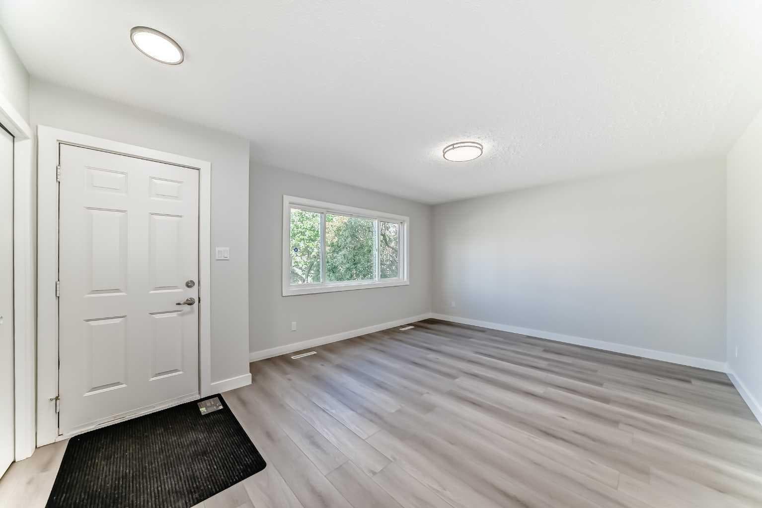 1508 45 Street SE — photo 4