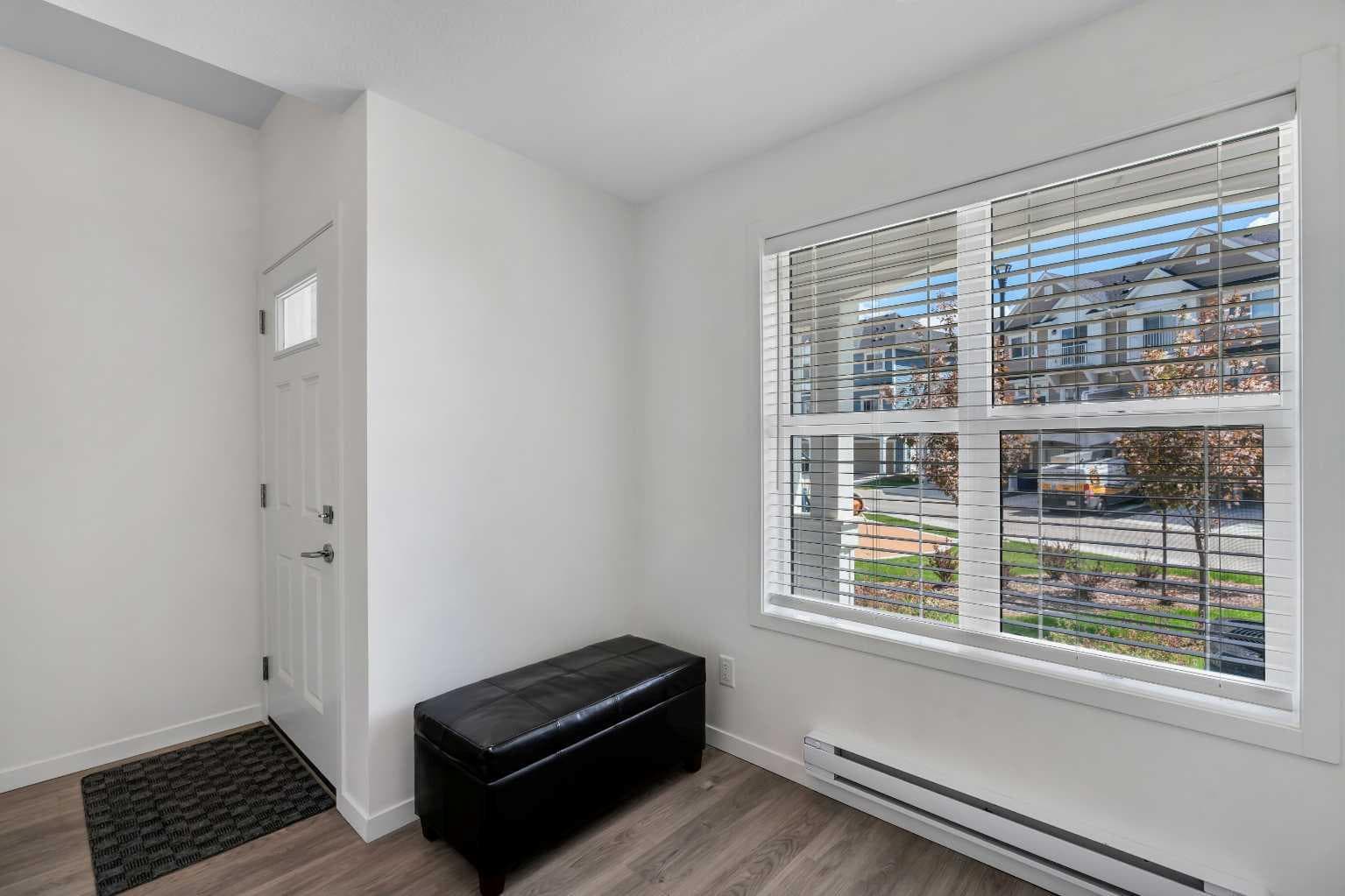 554 Copperstone Manor SE — photo 3