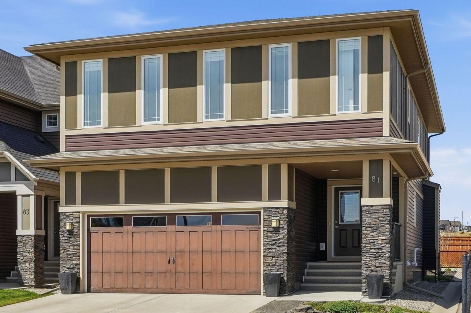 81 Mount Rae Heights — photo 1