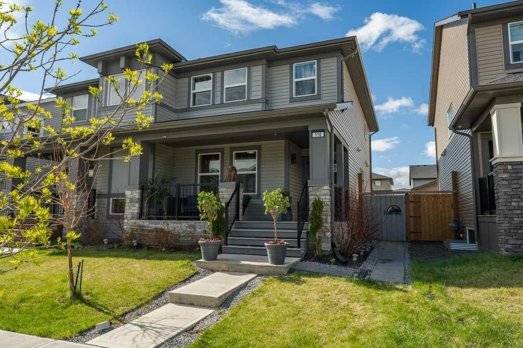 110 Hillcrest Close SW — photo 1