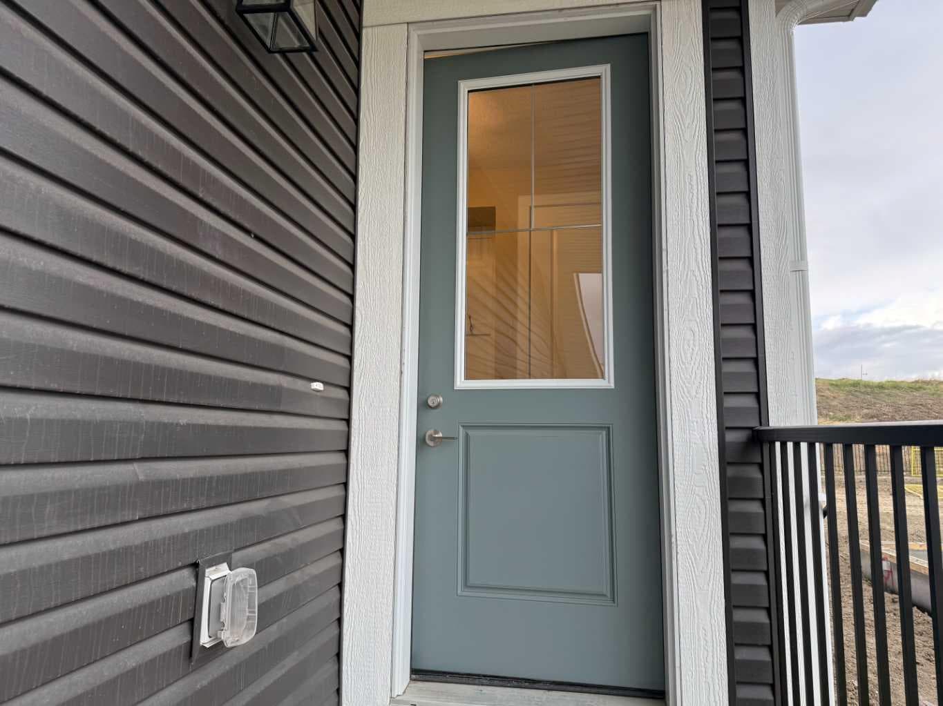 147 sundown Crescent — photo 3