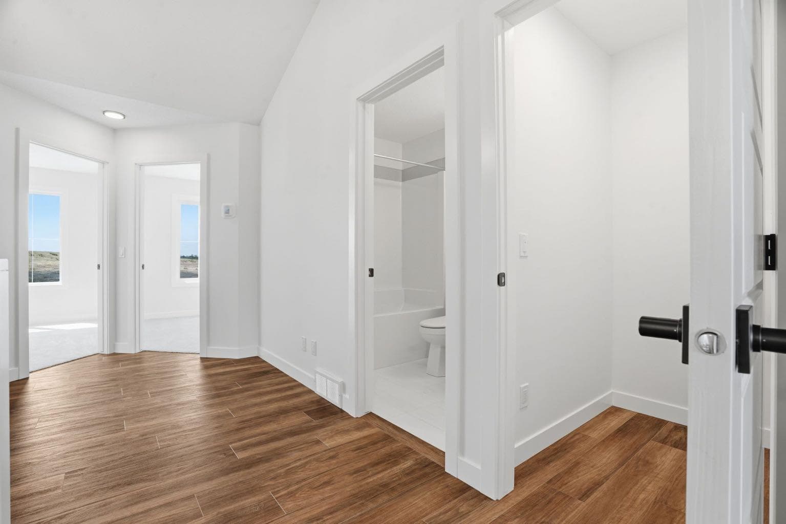 499 Lawthorn Way SE — photo 3