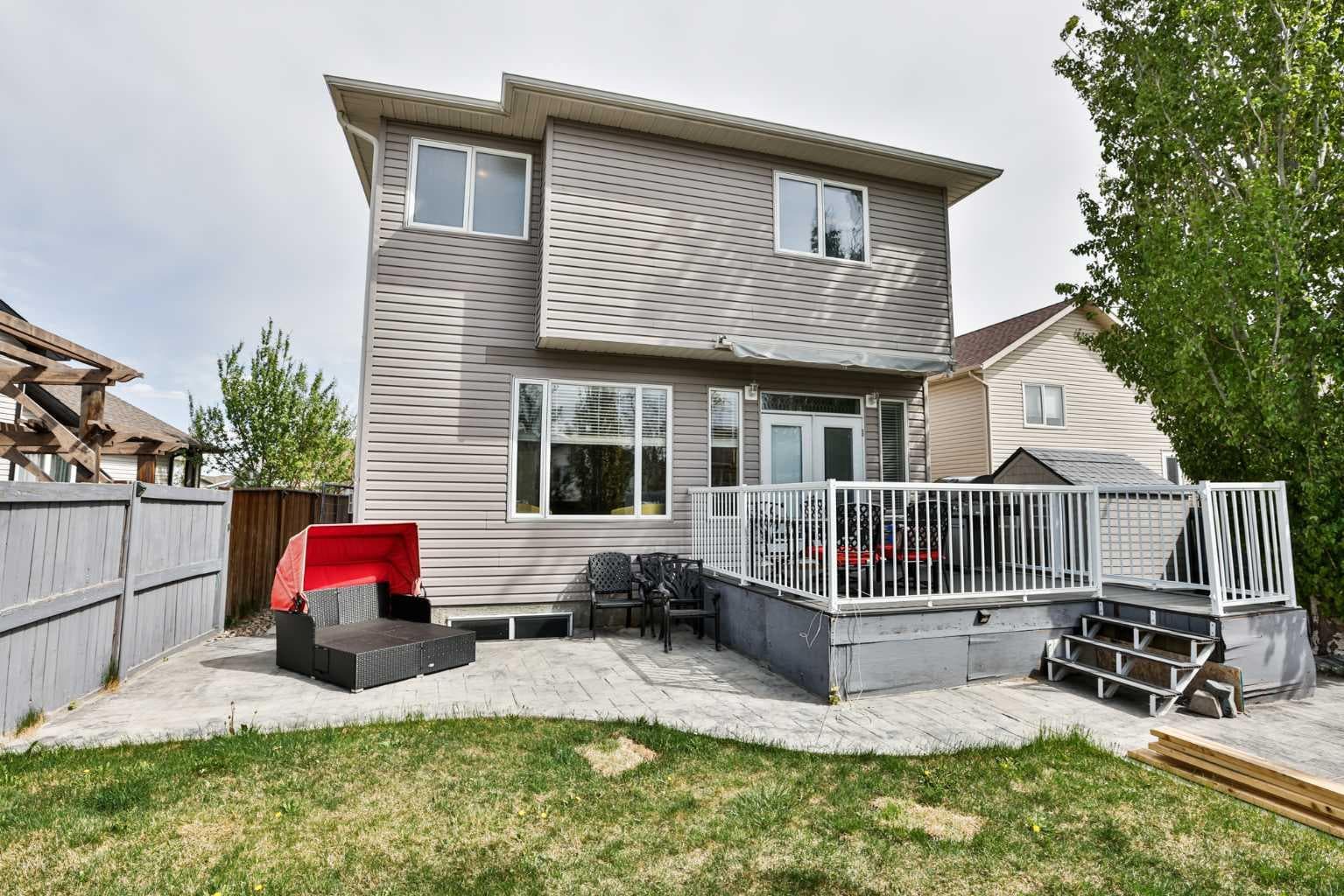 14 Thyrza Burkitt Place N — photo 2