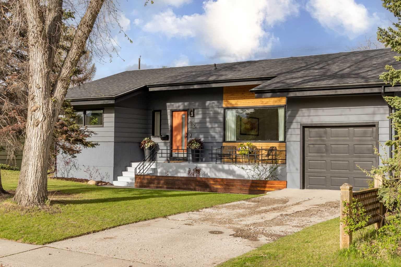 32 Westminster Drive SW — photo 1