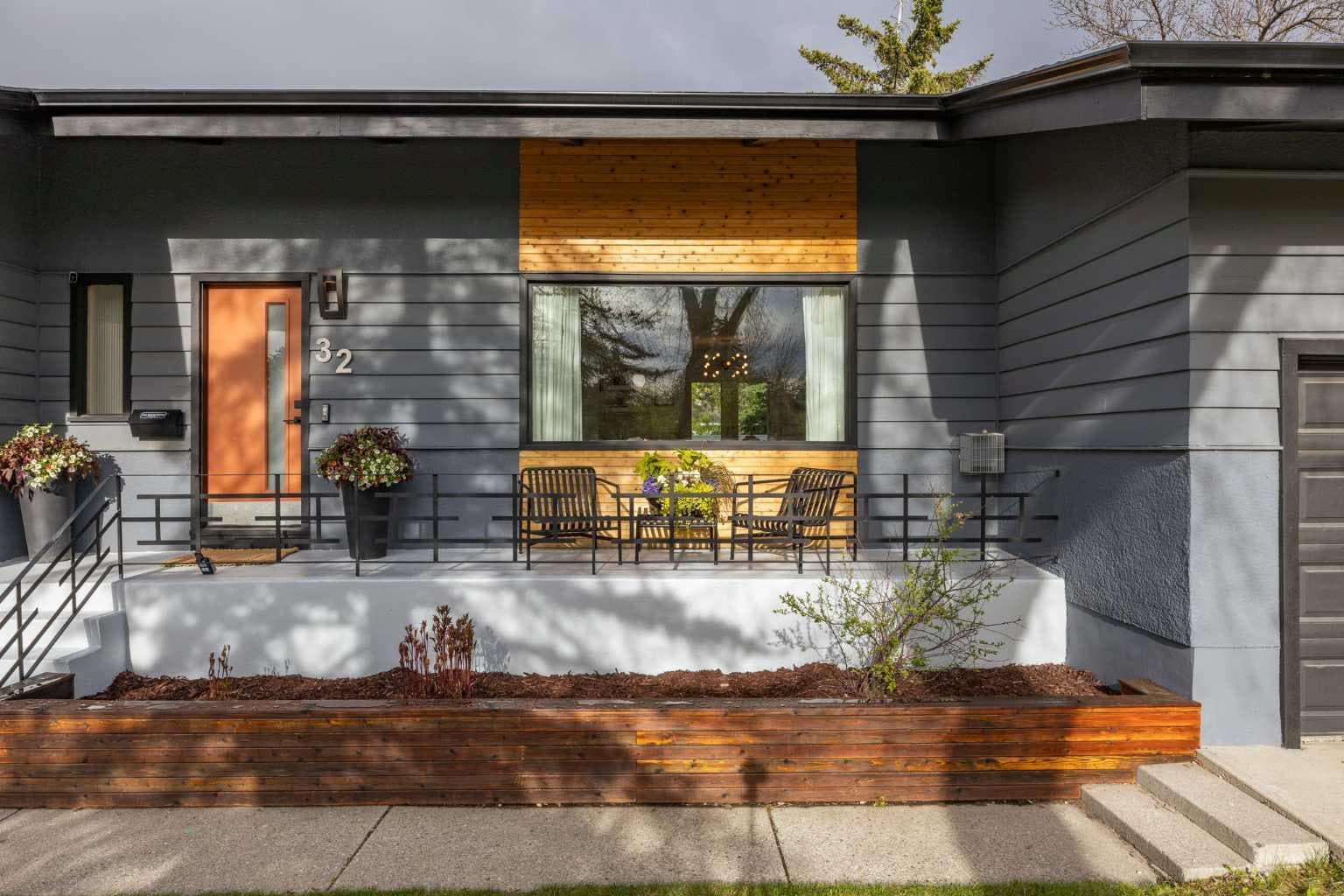 32 Westminster Drive SW — photo 2
