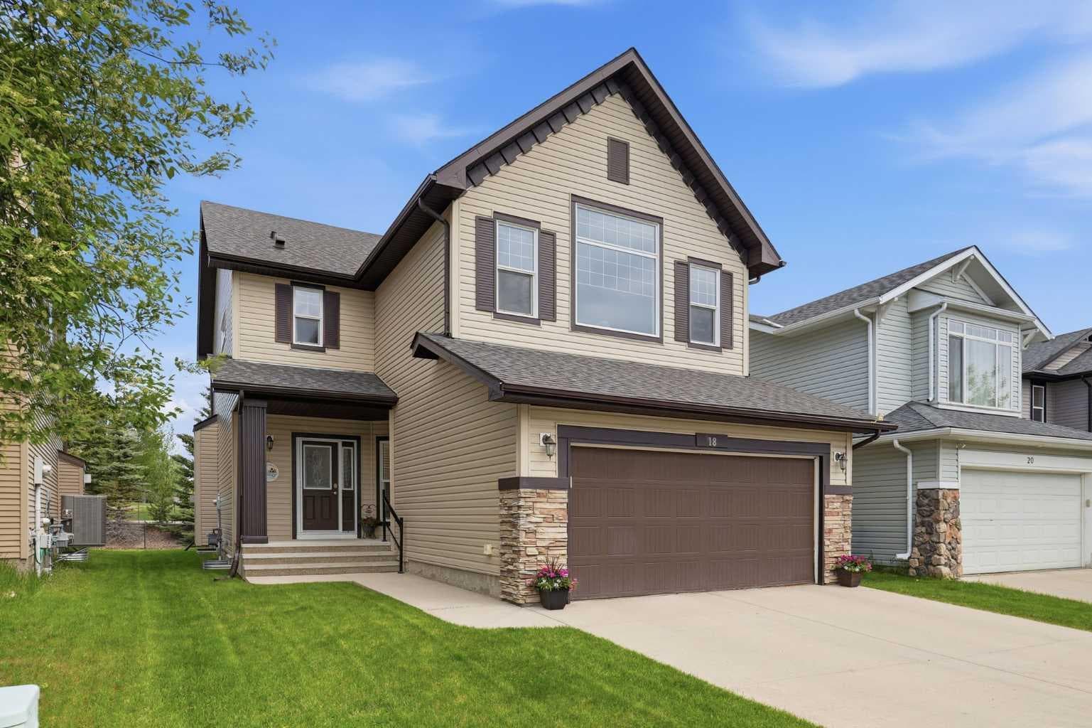 18 Drake Landing Crescent — photo 2