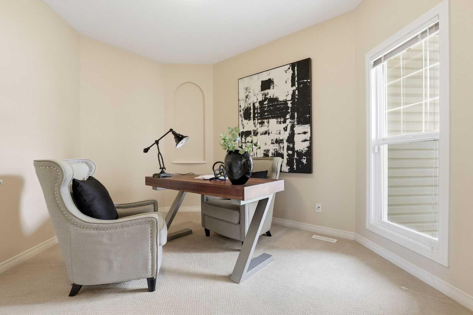 18 Drake Landing Crescent — photo 4