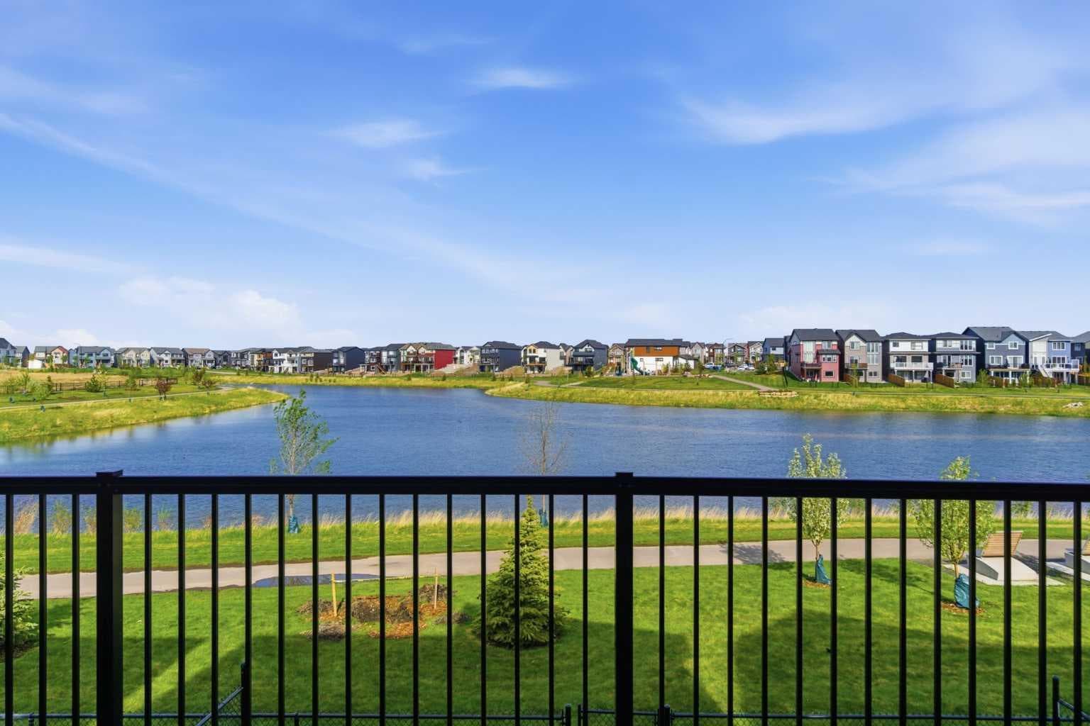 264 Mallard Grove SE — photo 1
