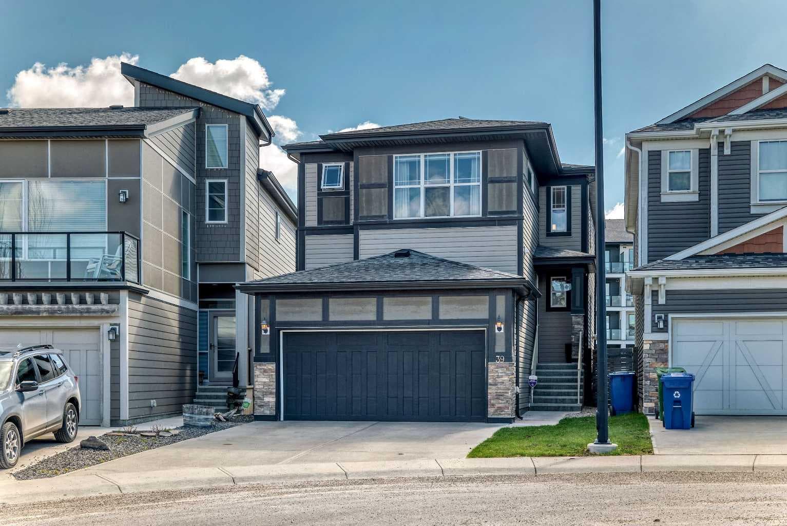 39 Sage Bluff Mews NW — photo 1