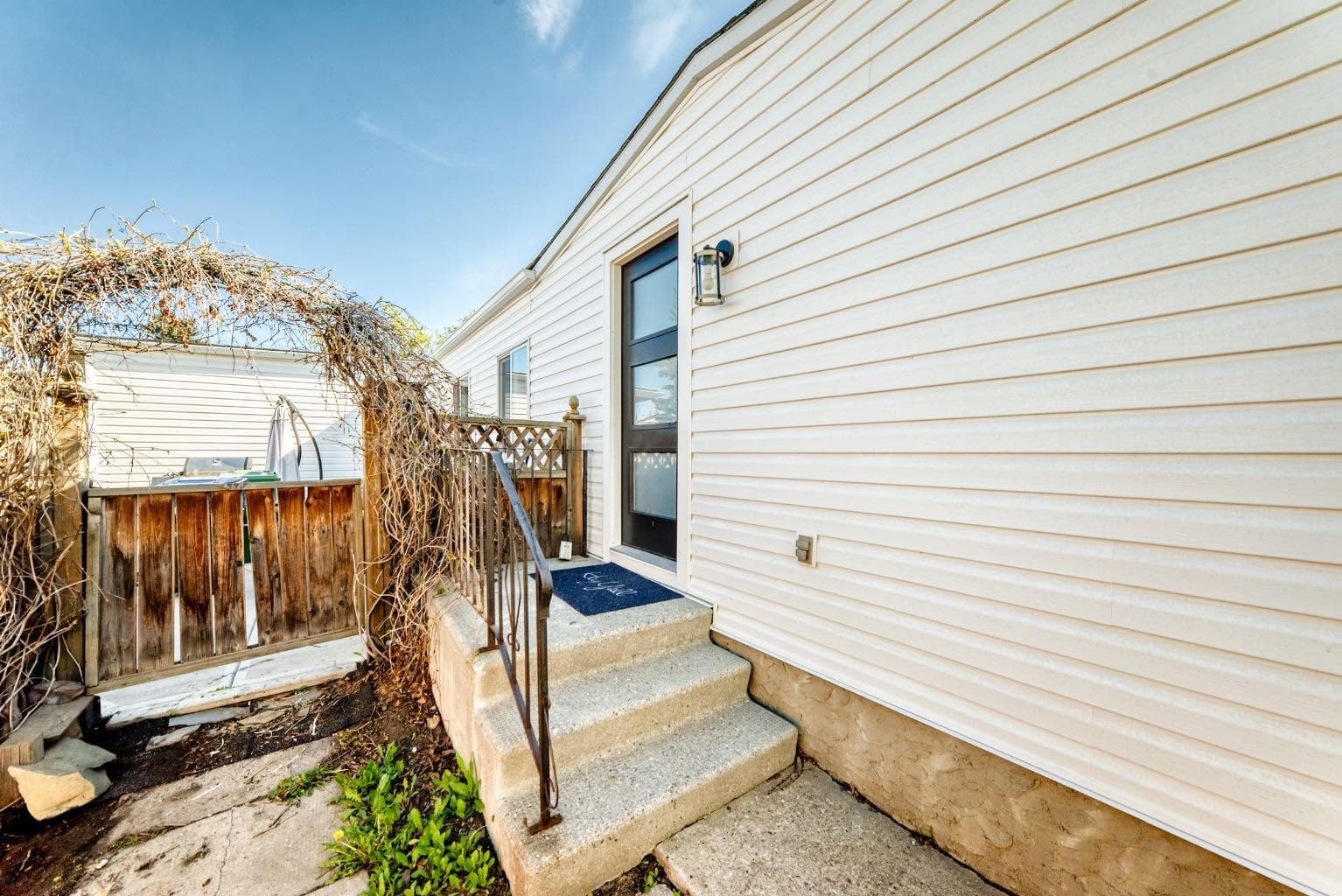 124 BIG SPRINGS Drive SE — photo 2