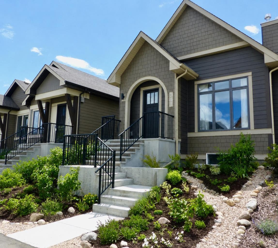 541 Marine Drive SE — photo 1