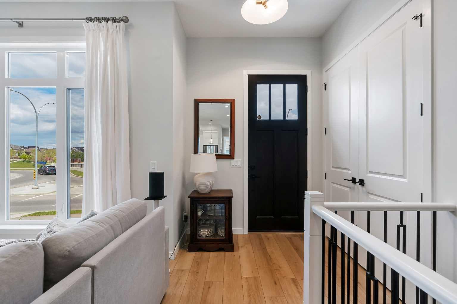 541 Marine Drive SE — photo 2