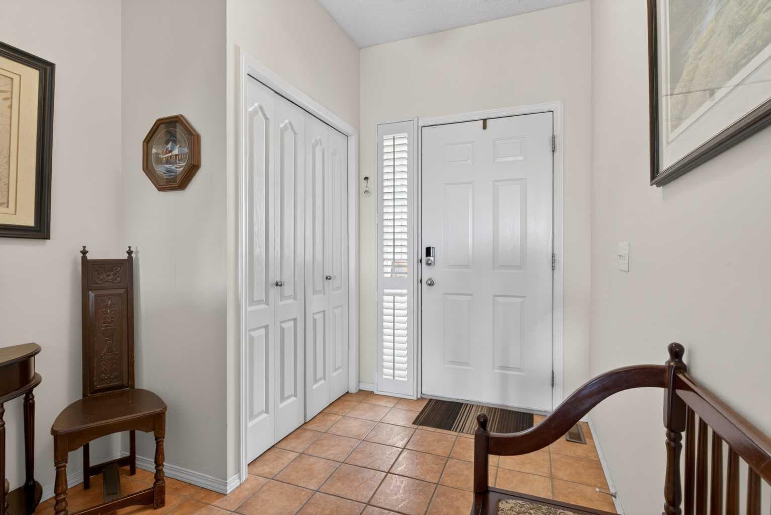 92 Hamptons Link NW — photo 5