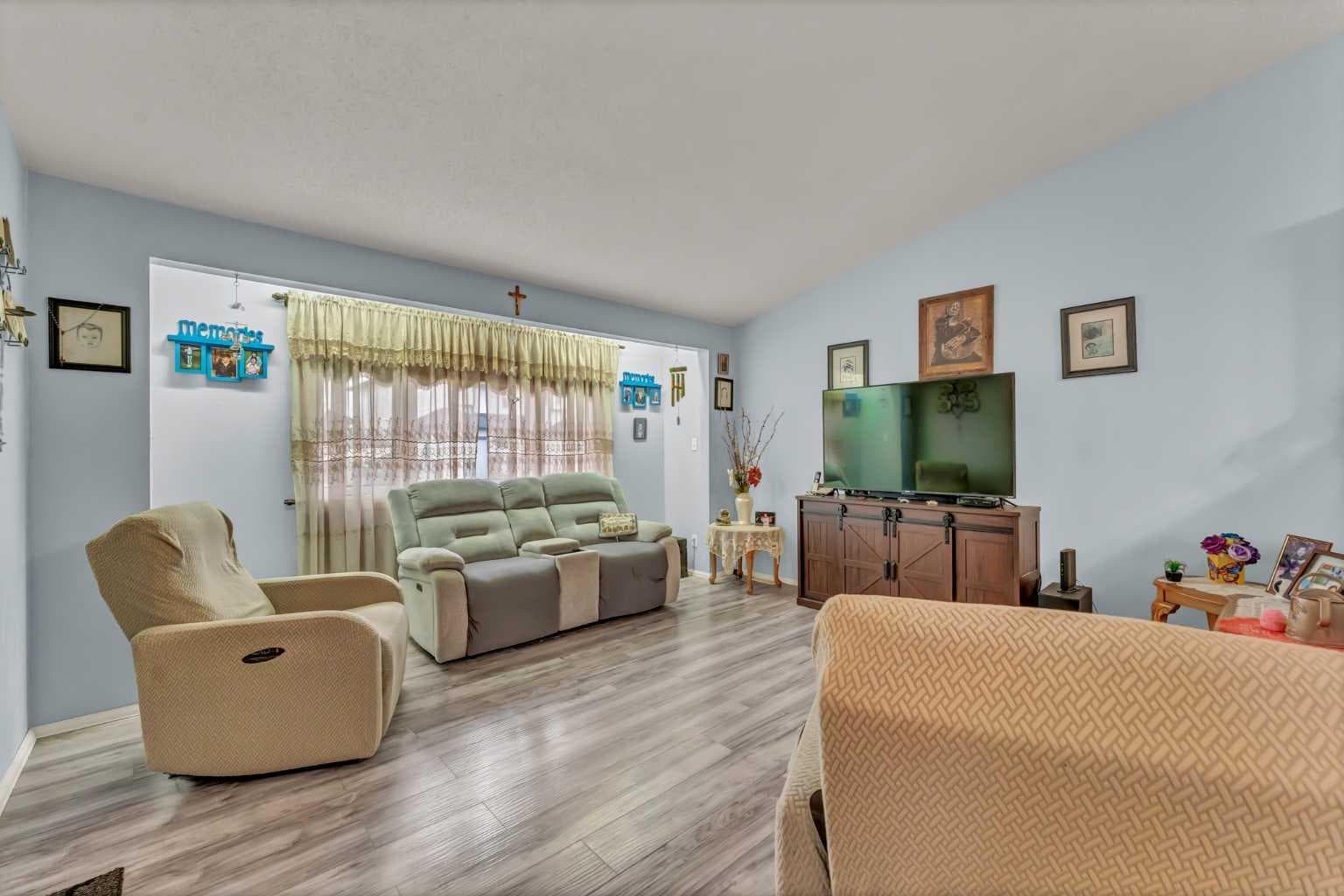 2121 Hull Way NE — photo 5