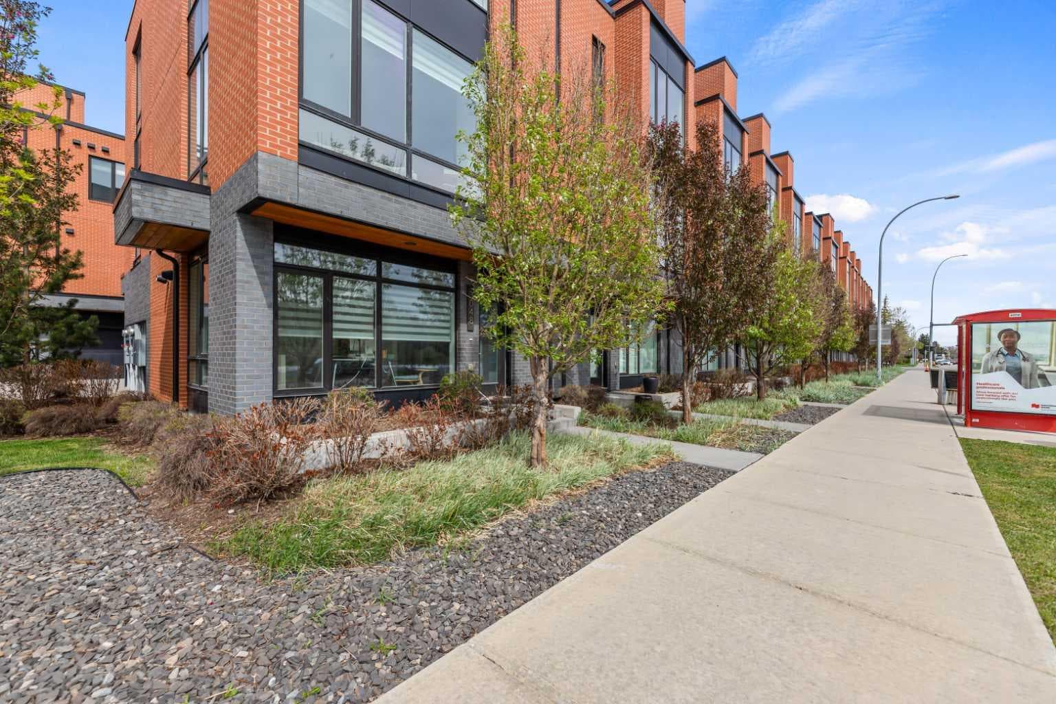 3040 Parkdale Boulevard NW — photo 1