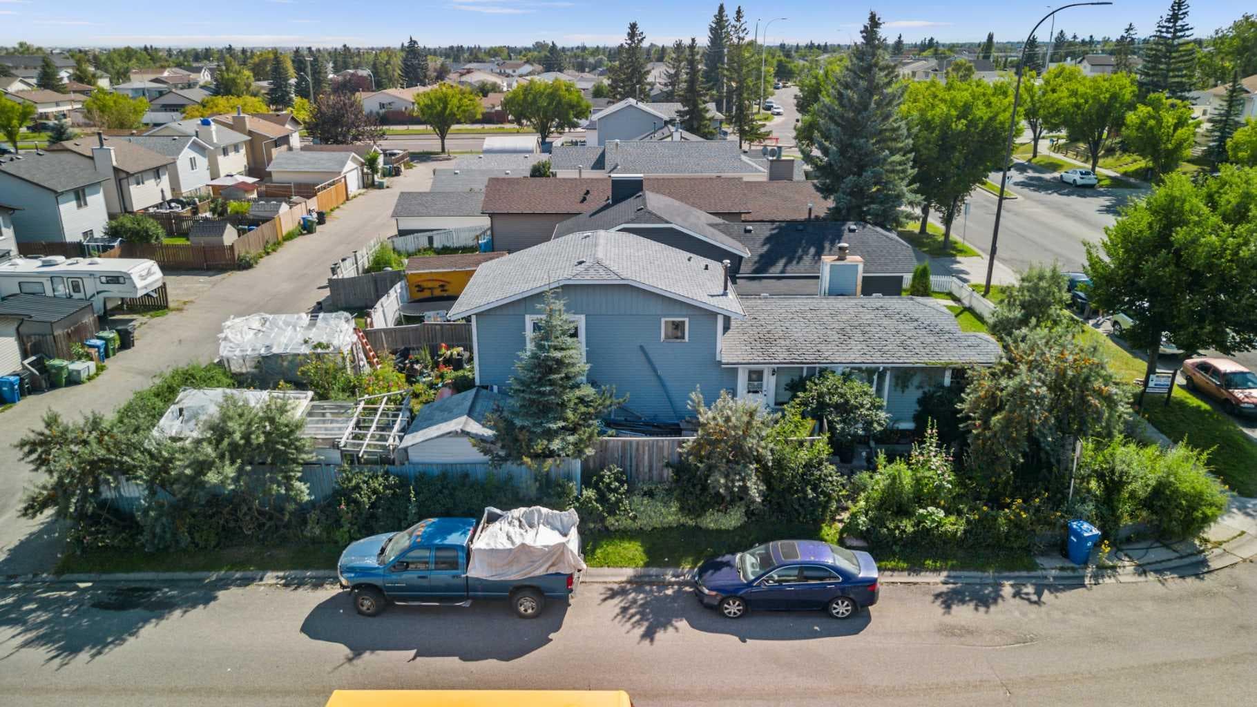 16 Tararidge Drive NE — photo 4