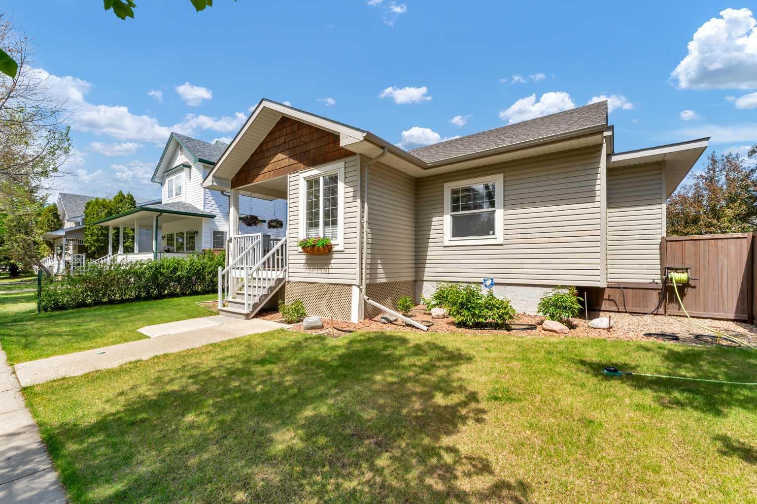 1030 5 Street SE — photo 2