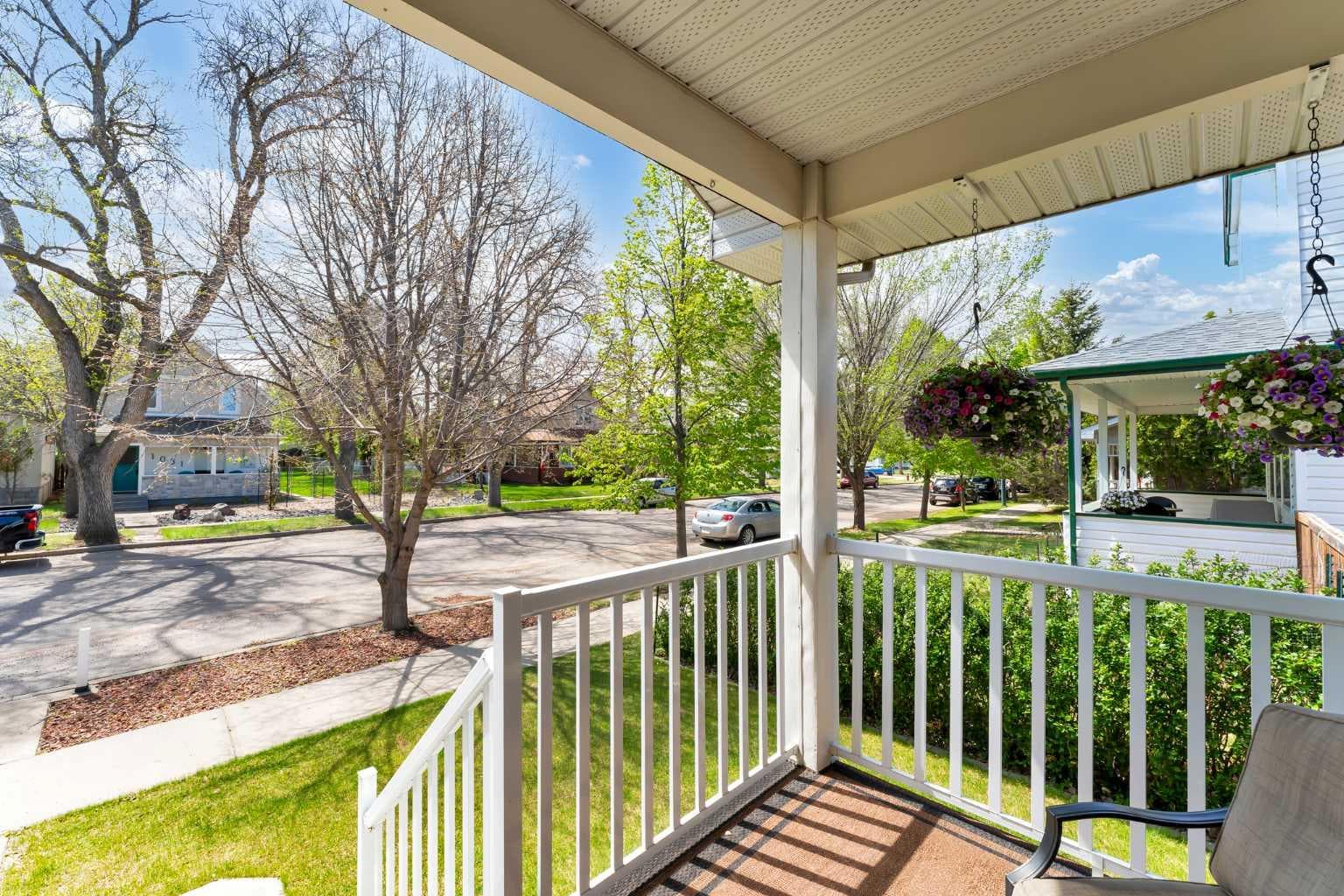 1030 5 Street SE — photo 4