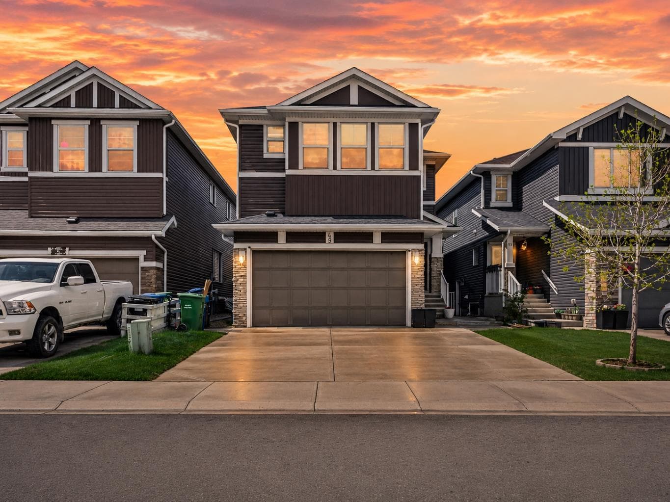 49 Redstone Heath NE — photo 1
