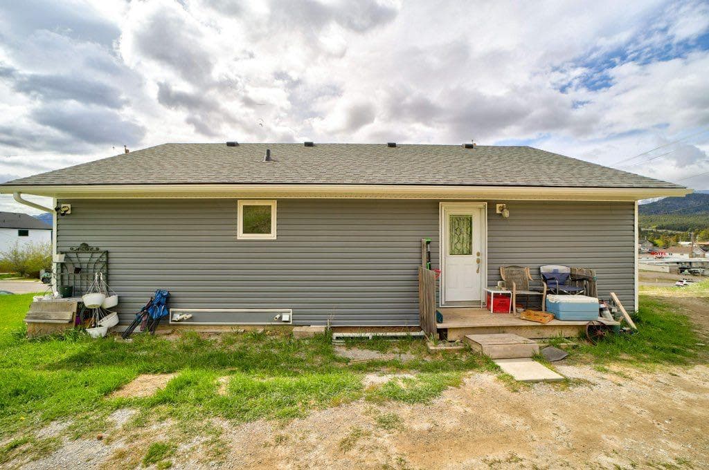8501 21 Avenue — photo 4