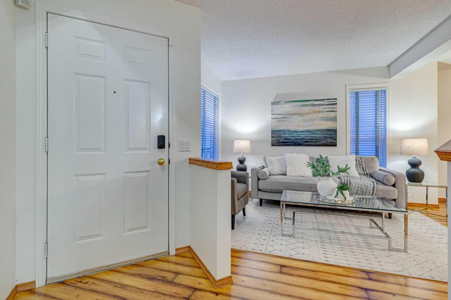 268 Mt Brewster Circle SE — photo 2