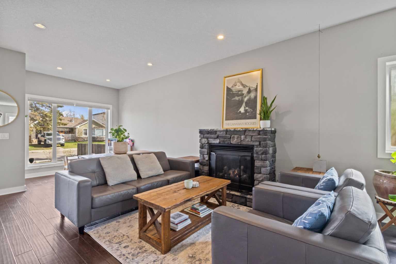 6417 34 Avenue NW — photo 5