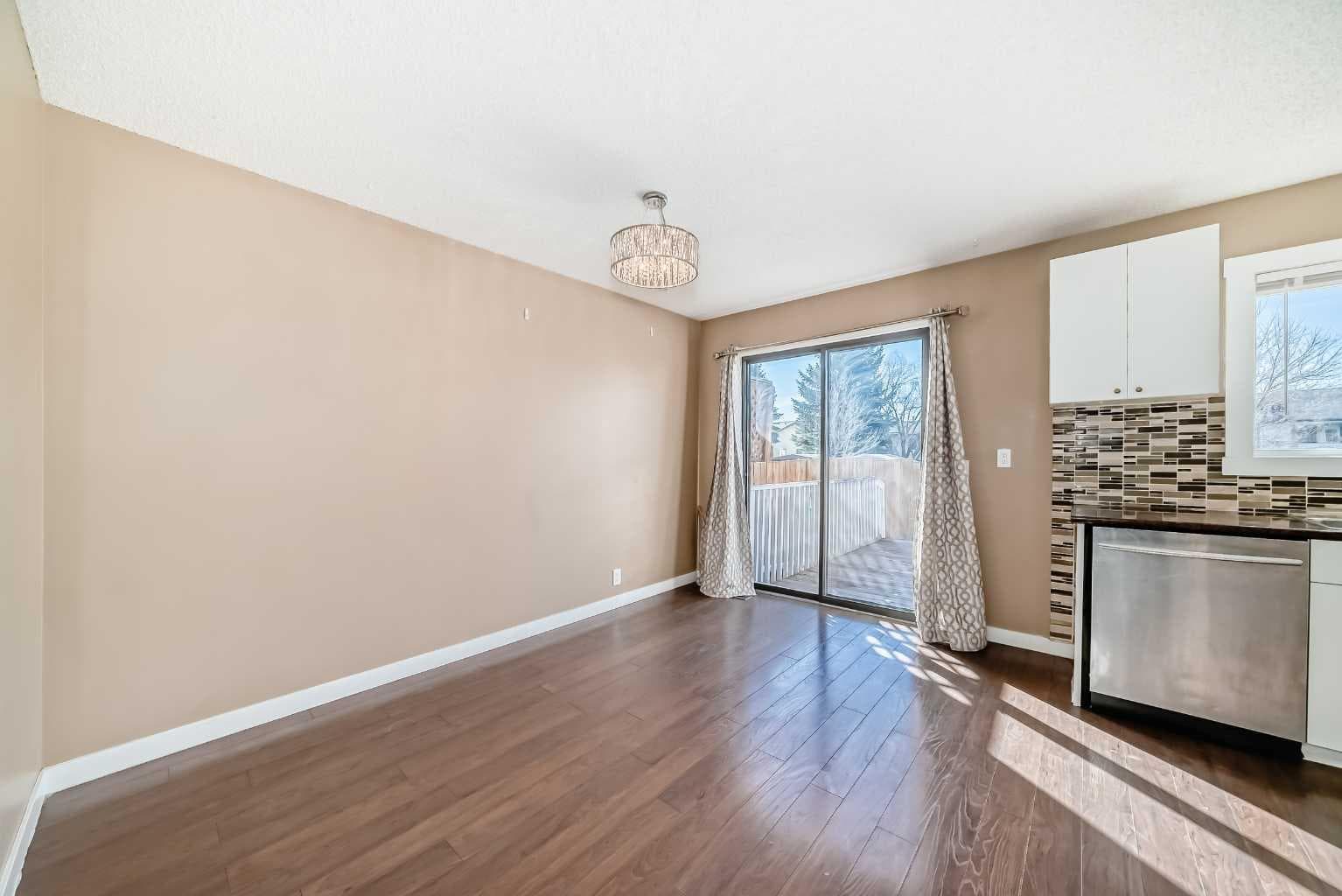 5 Falchurch Road NE — photo 2