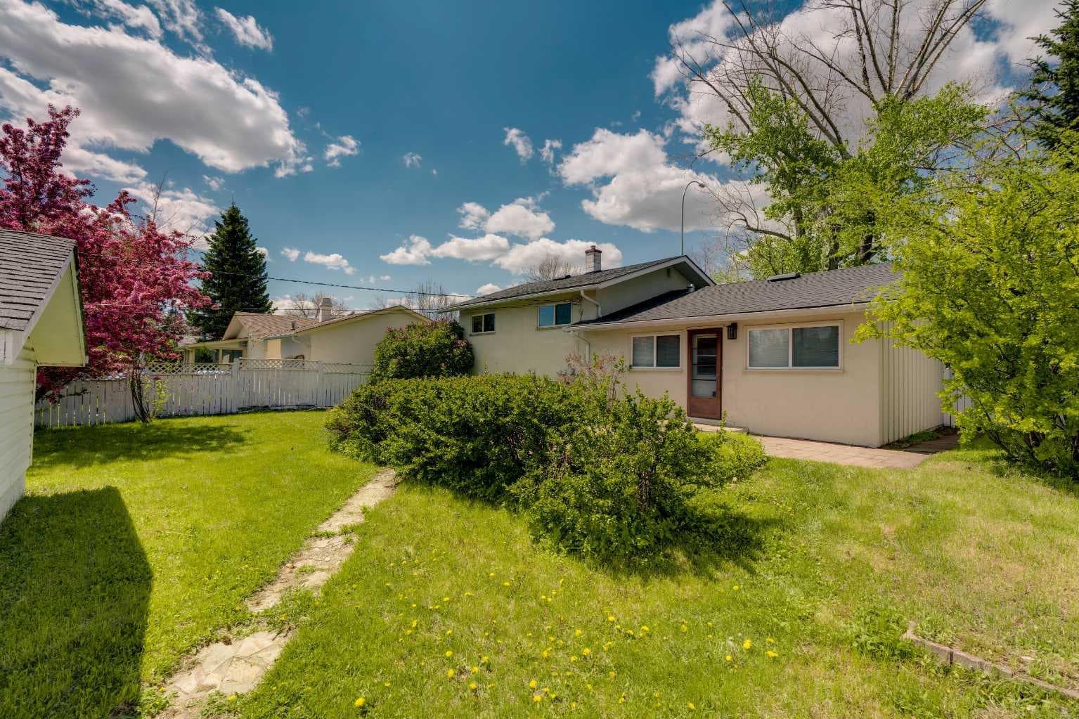 8432 Elbow Drive SW — photo 1