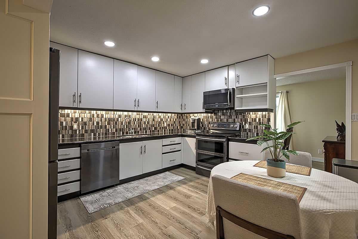 48 Deermont Way SE — photo 2