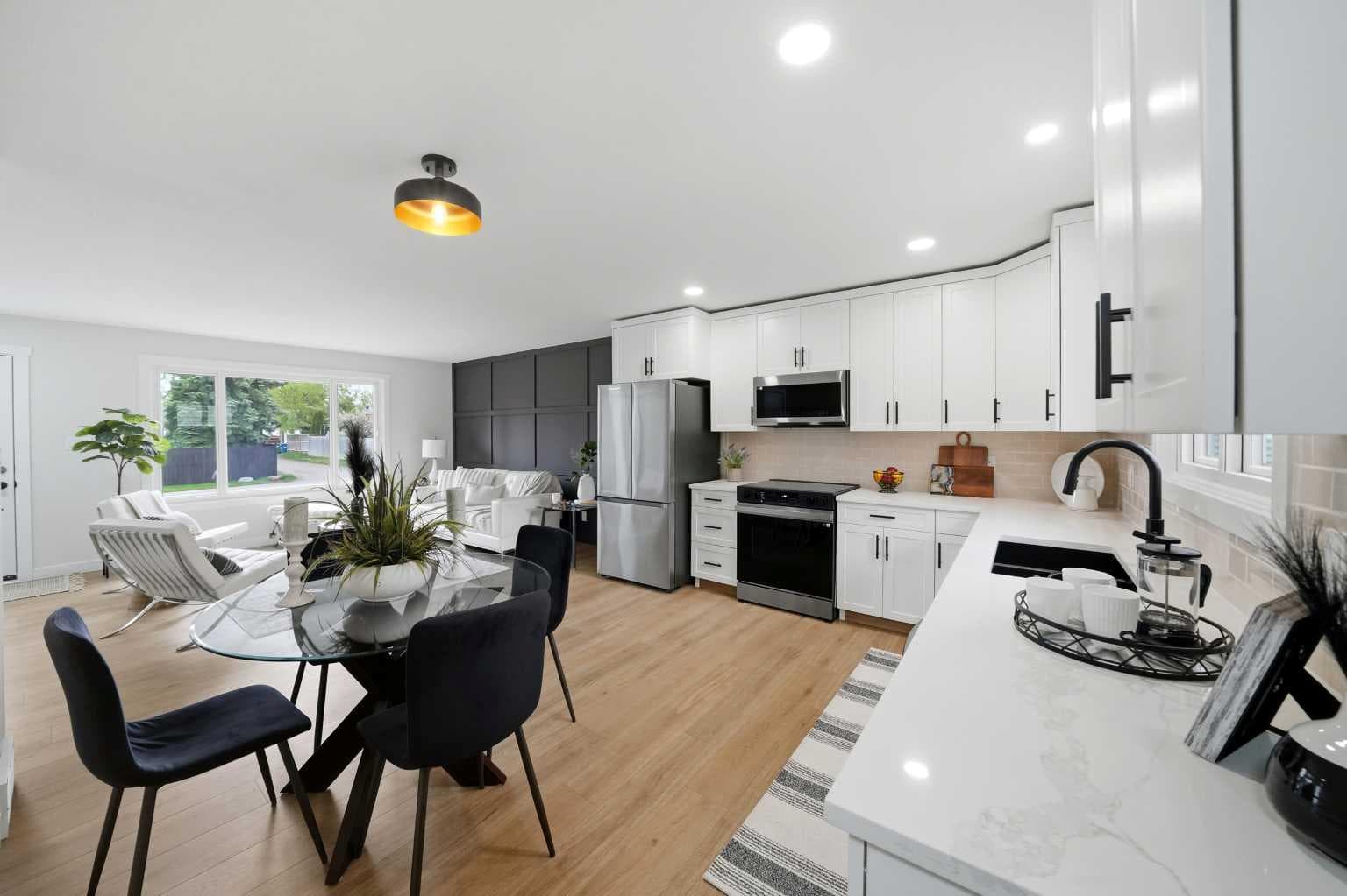 105 Cunningham Crescent — photo 1
