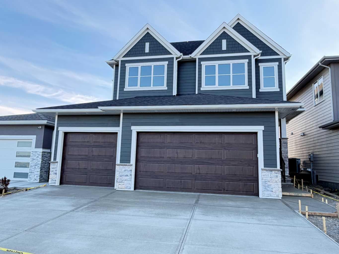 52 Crimson Ridge Heights NW — photo 1