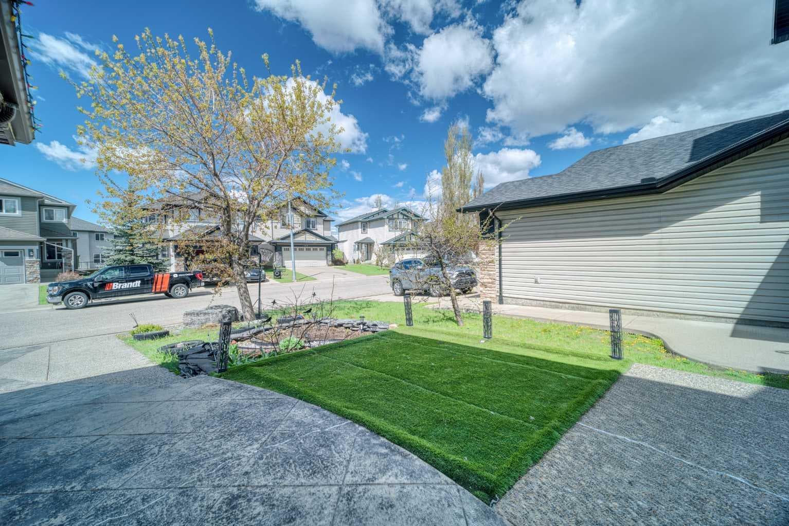 100 Royal Birch Crescent NW — photo 4