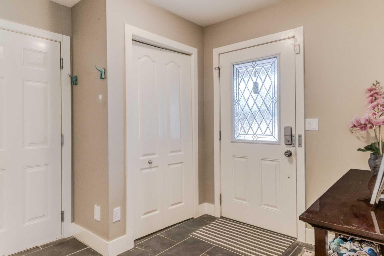 100 Royal Birch Crescent NW — photo 5