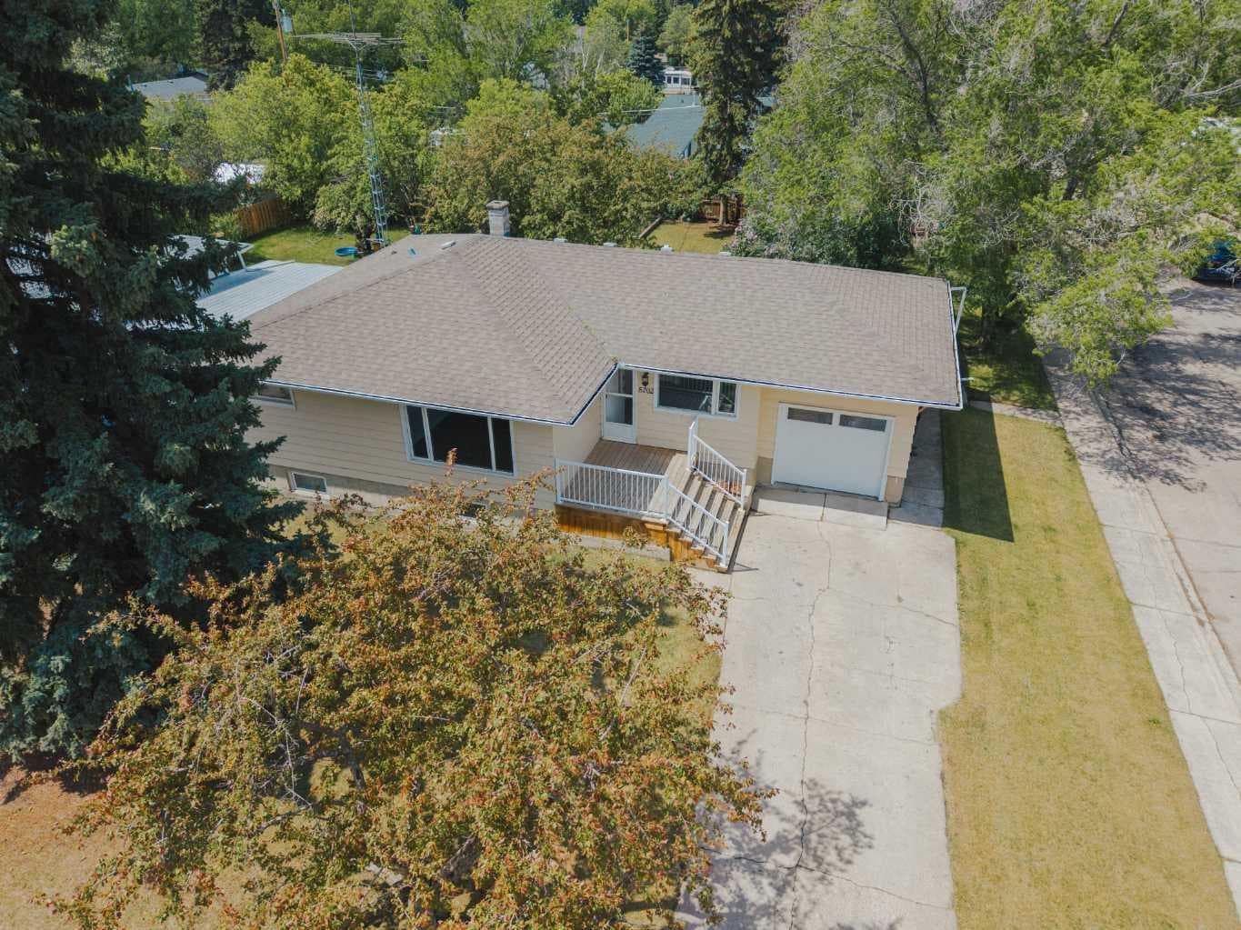5202 56 Avenue — photo 3