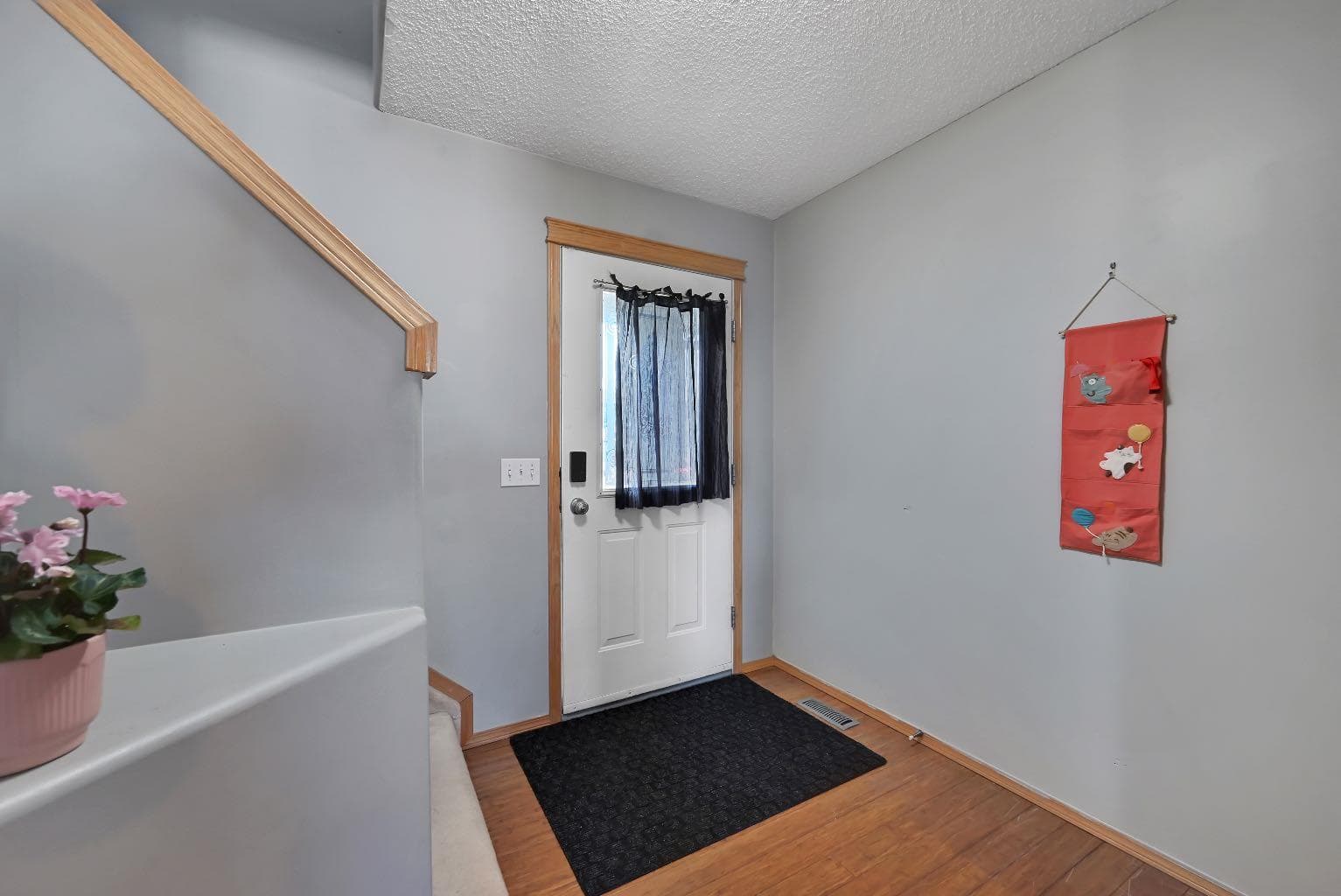 408 Bridlewood Court SW — photo 5