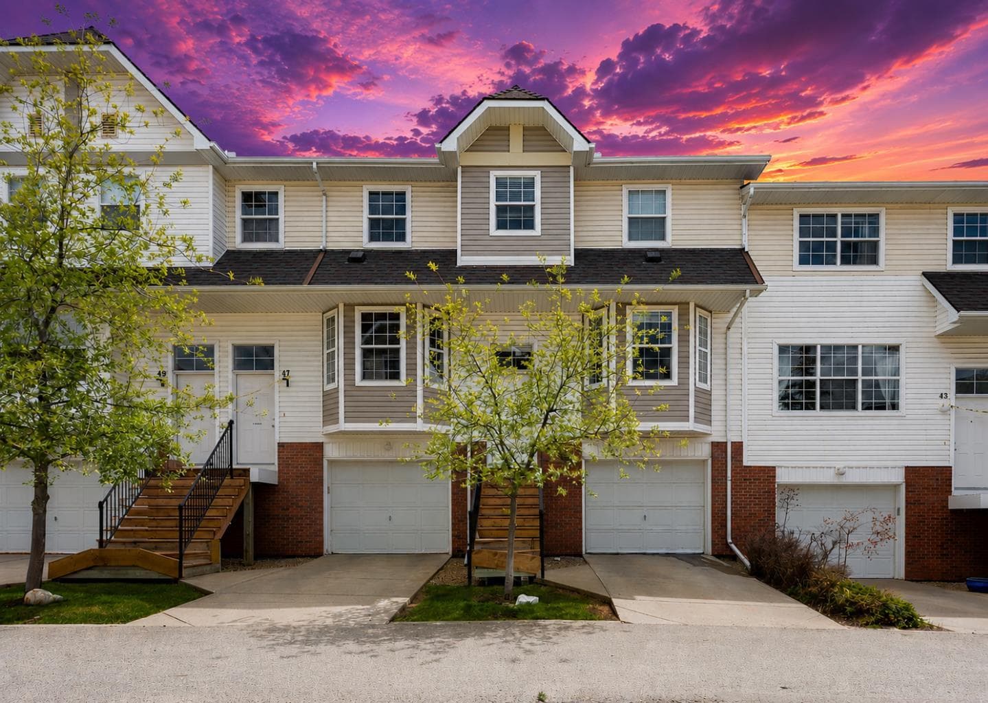 45 Tuscany Springs Garden NW — photo 1