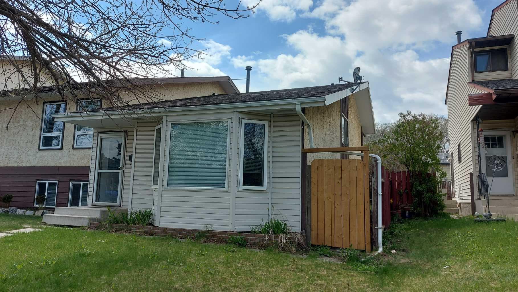 821 Whitemont Drive NE — photo 2
