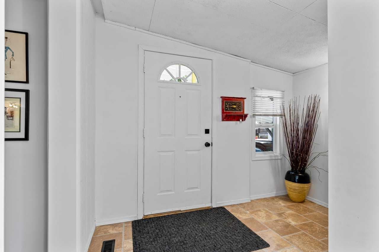117 Sunset Way — photo 2
