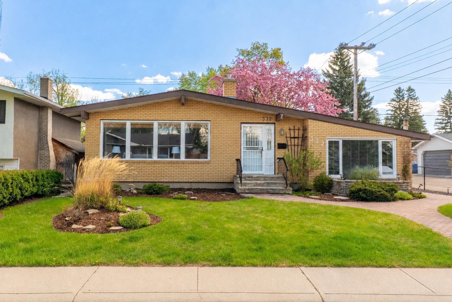 332 Wascana Crescent SE — photo 1