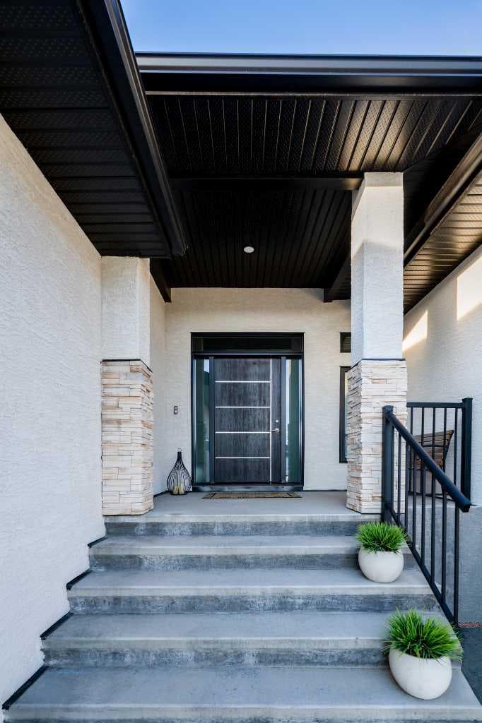 57 Hamptons Gate SE — photo 4