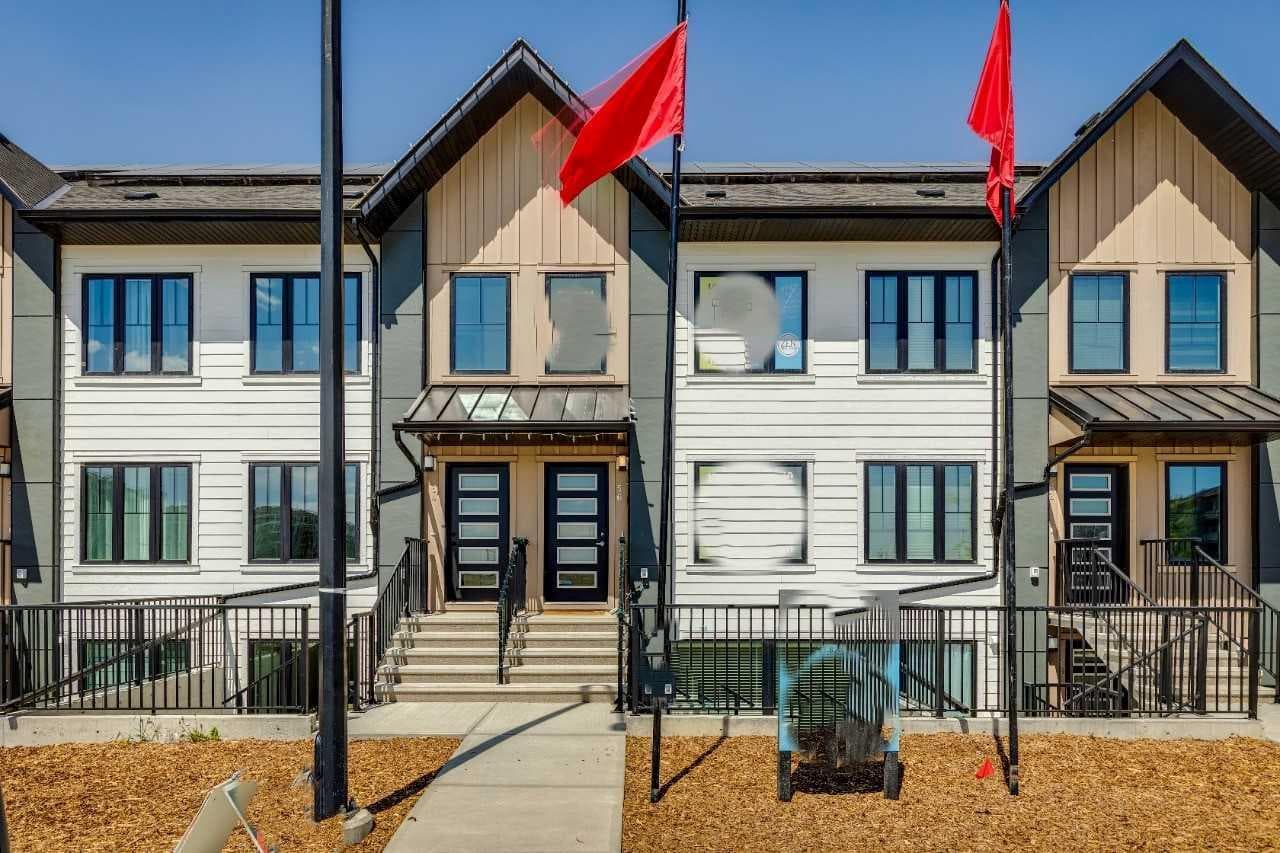 205, 40 Livingston Parade NE — photo 1