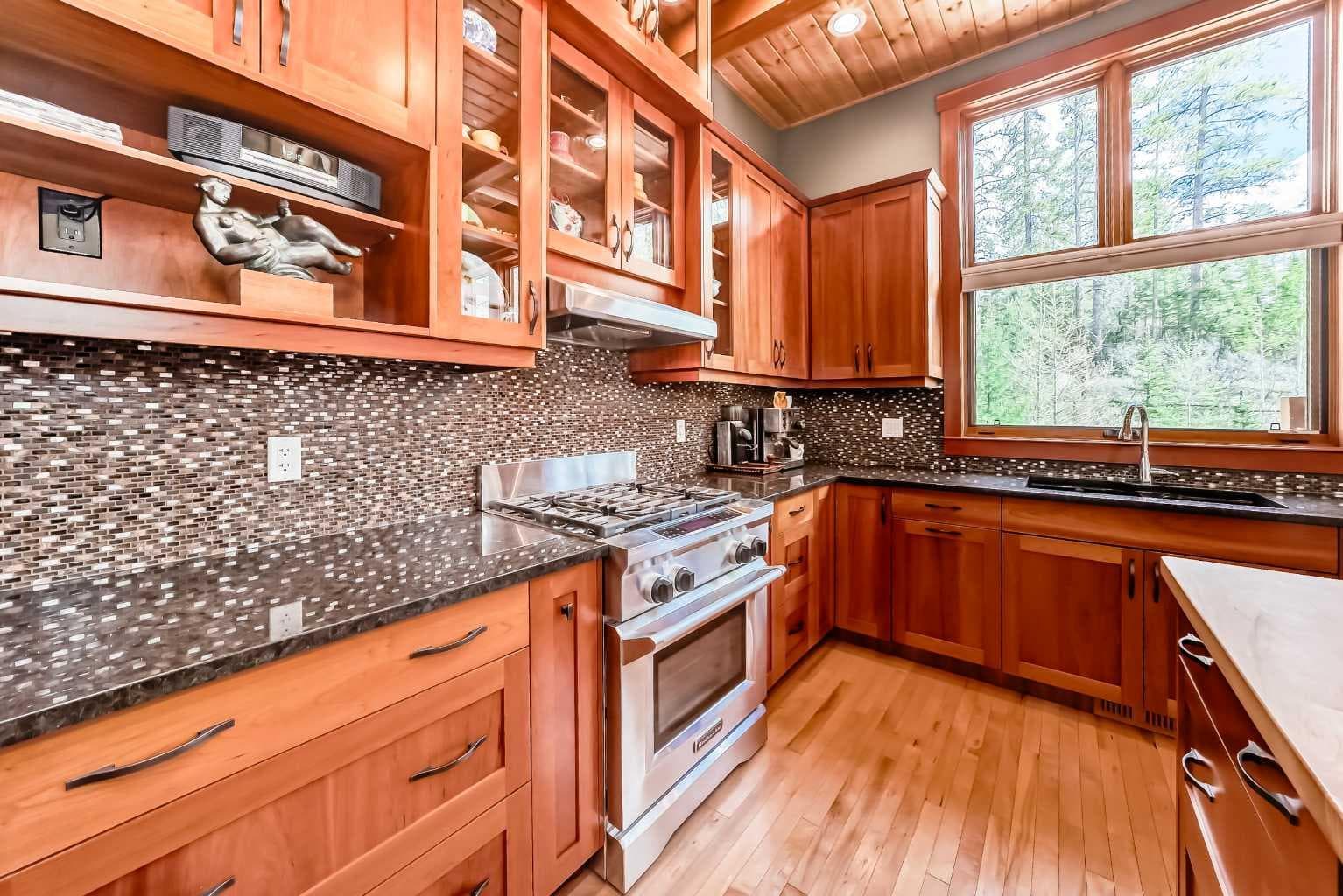 B, 272 Three Sisters Drive — photo 4