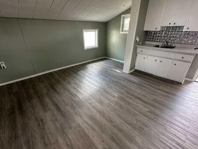 320 Railway Avenue W — photo 5
