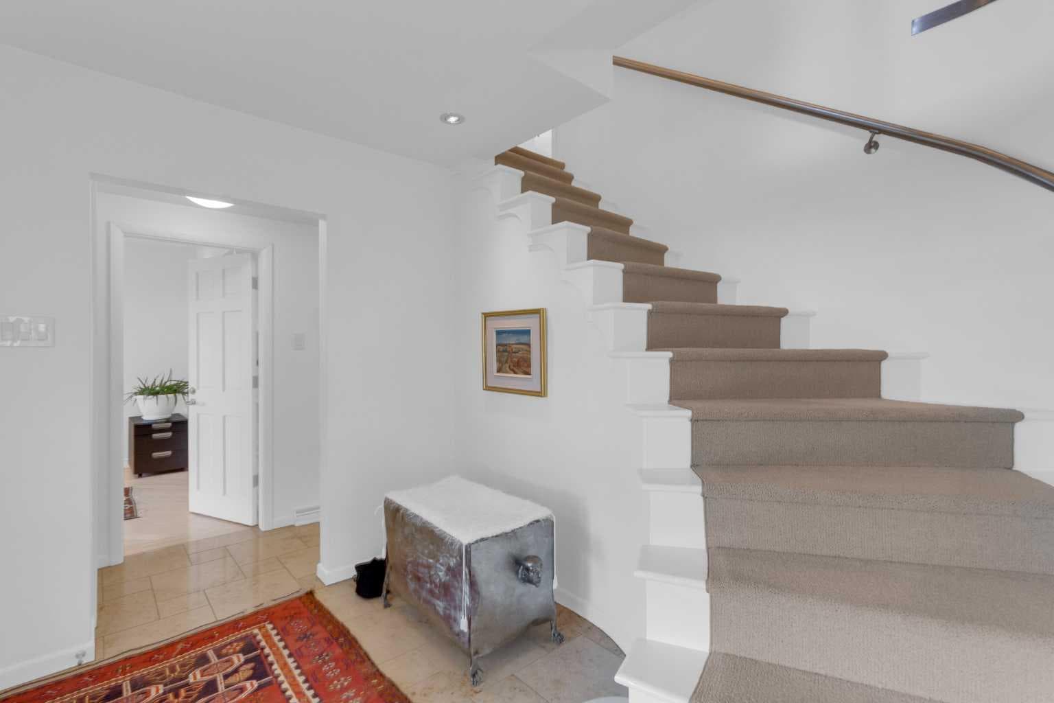 4615 14A Street SW — photo 3