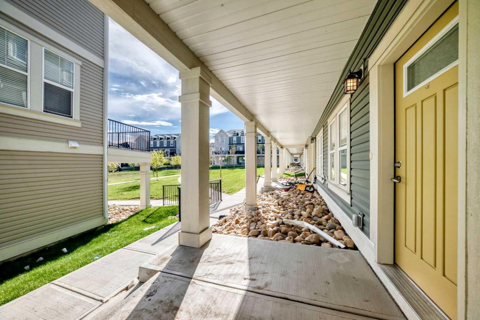 336 South Point Square SW — photo 5